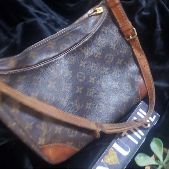💕👜VINTAGE LOUIS VUTTION BOULOGNE SHOULDER BAG👜💕 - Picture 2 of 9